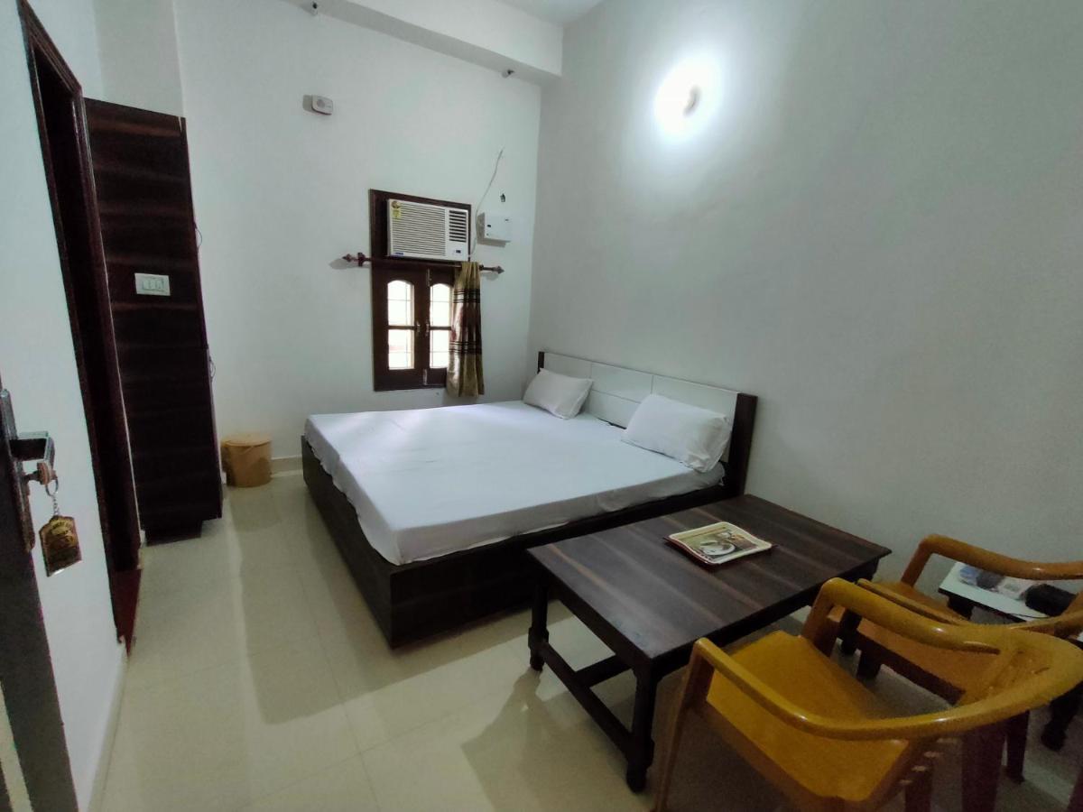 Arjun Guest House Pathānkot Buitenkant foto